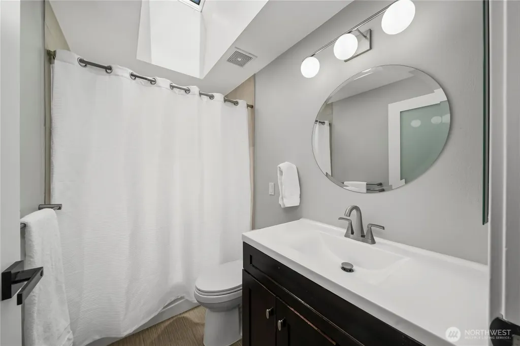 9437 NE 126th Place Kirkland WA 98034
