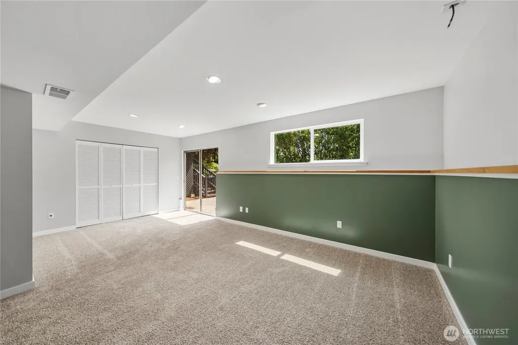 9437 NE 126th Place Kirkland WA 98034