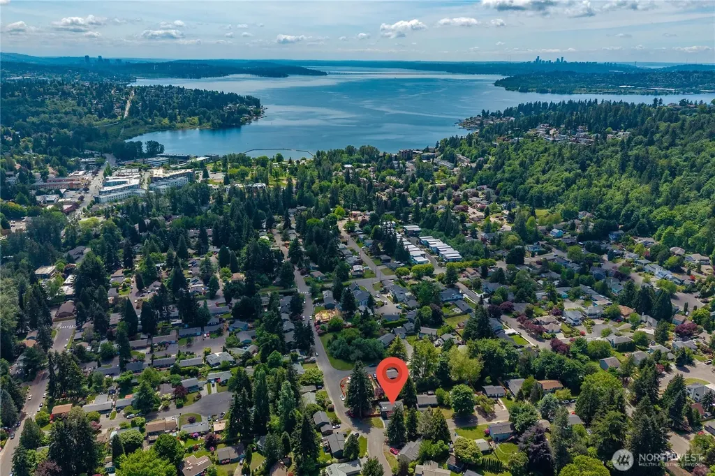 9437 NE 126th Place Kirkland WA 98034