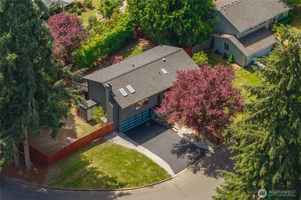 9437 NE 126th Place Kirkland WA 98034