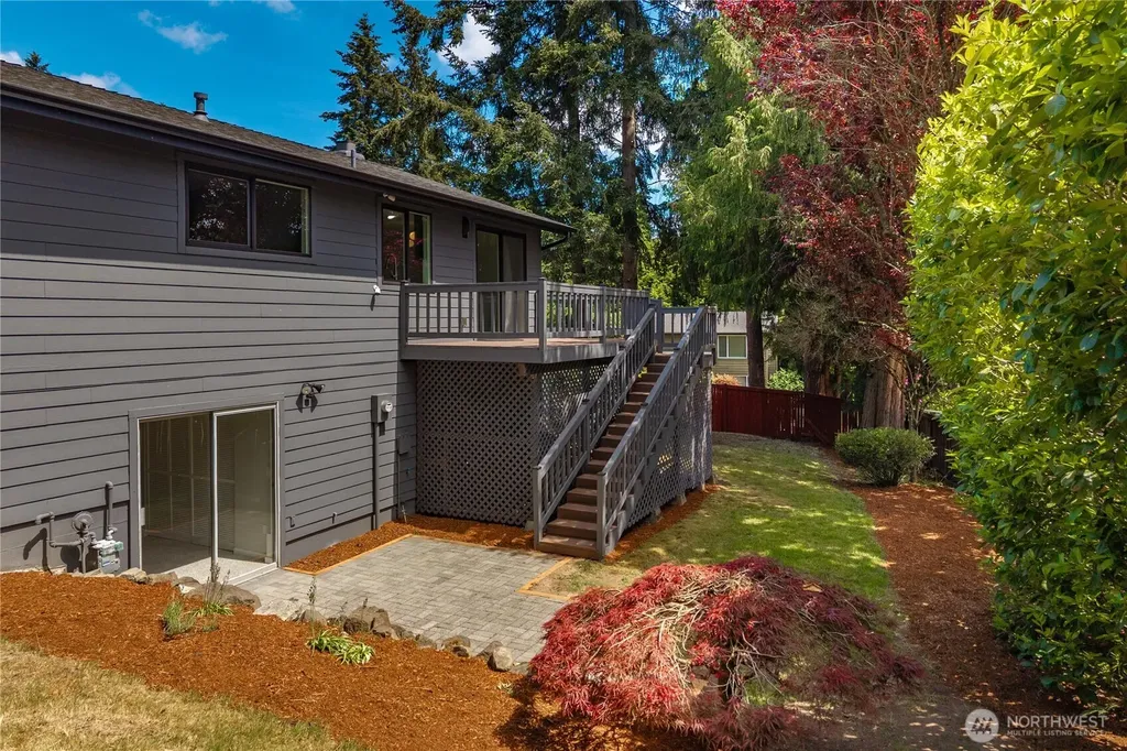 9437 NE 126th Place Kirkland WA 98034