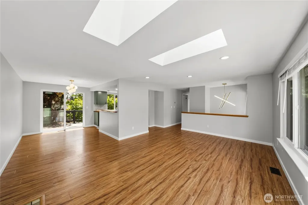 9437 NE 126th Place Kirkland WA 98034
