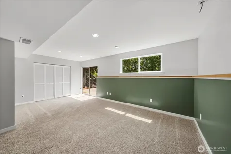 9437 NE 126th Place Kirkland WA 98034