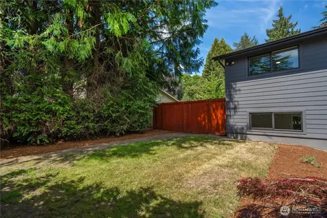 9437 NE 126th Place Kirkland WA 98034