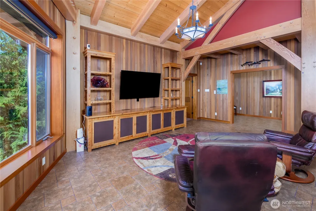 2463 E Sequim Bay Road Sequim WA 98382