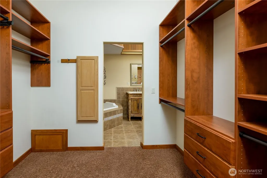 2463 E Sequim Bay Road Sequim WA 98382