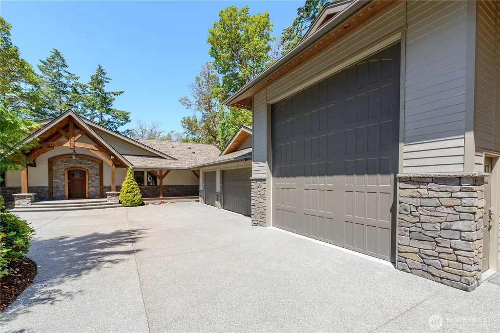 2463 E Sequim Bay Road Sequim WA 98382
