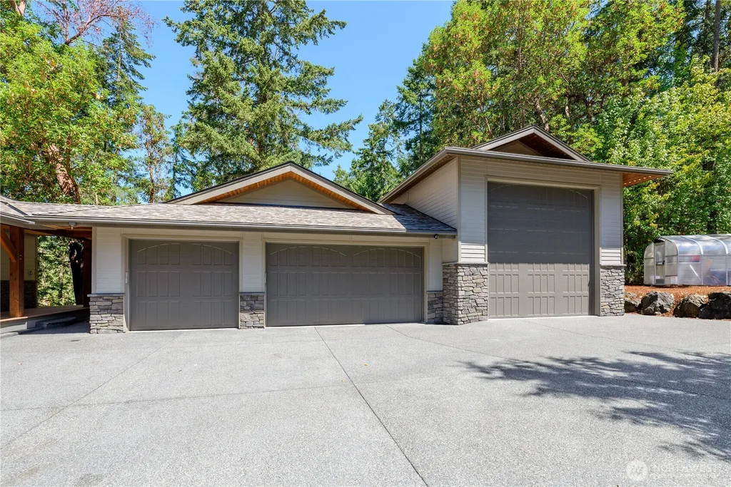 2463 E Sequim Bay Road Sequim WA 98382