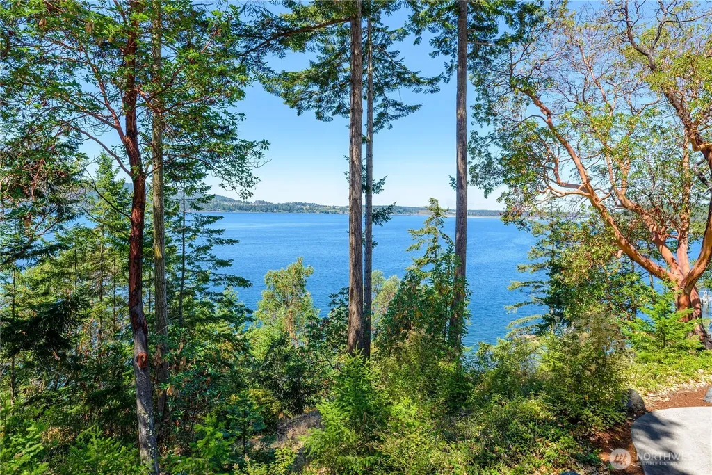 2463 E Sequim Bay Road Sequim WA 98382