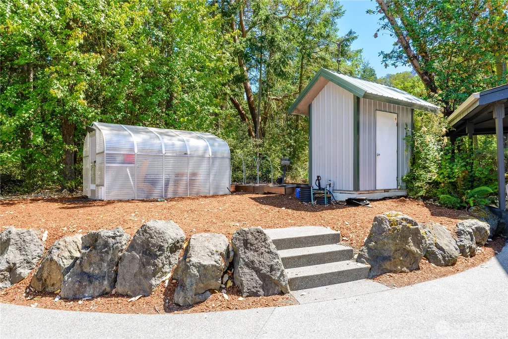 2463 E Sequim Bay Road Sequim WA 98382
