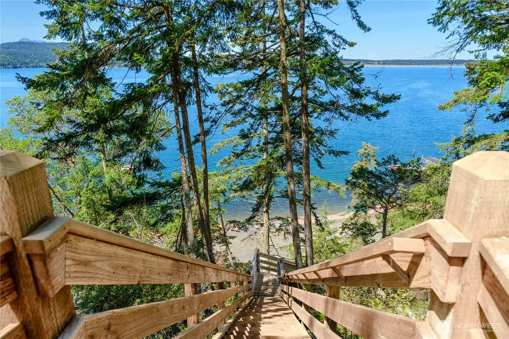 2463 E Sequim Bay Road Sequim WA 98382