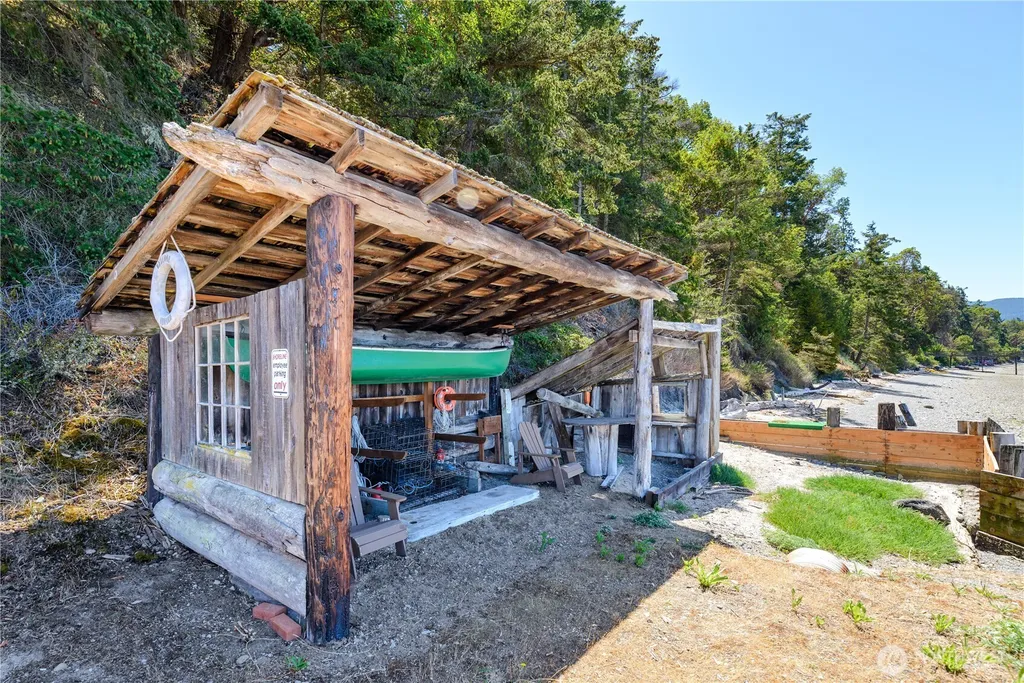 2463 E Sequim Bay Road Sequim WA 98382