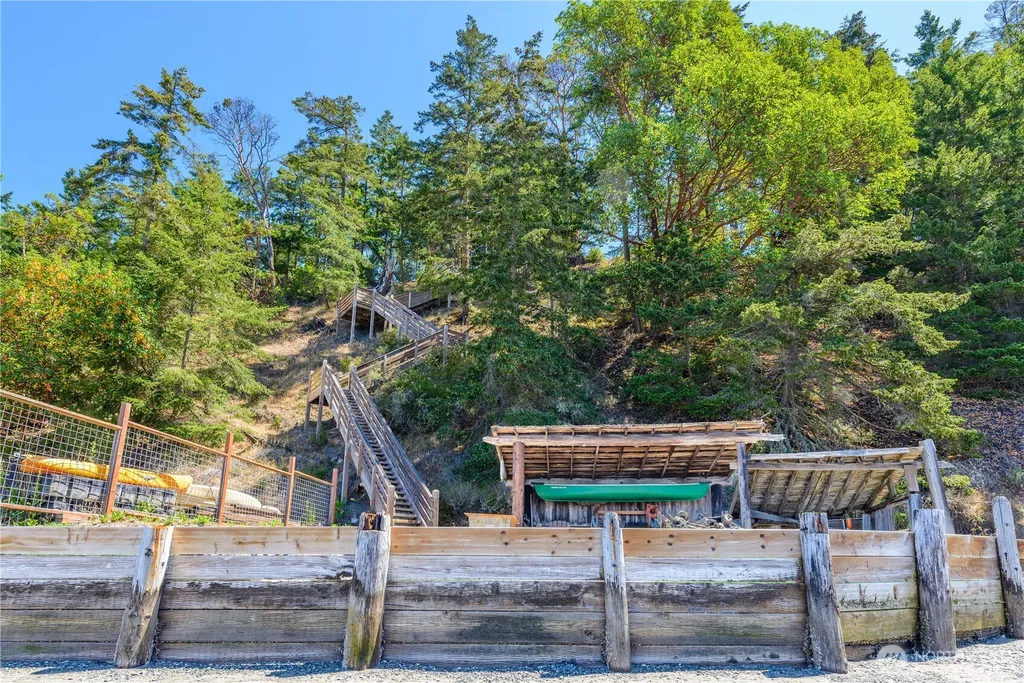 2463 E Sequim Bay Road Sequim WA 98382