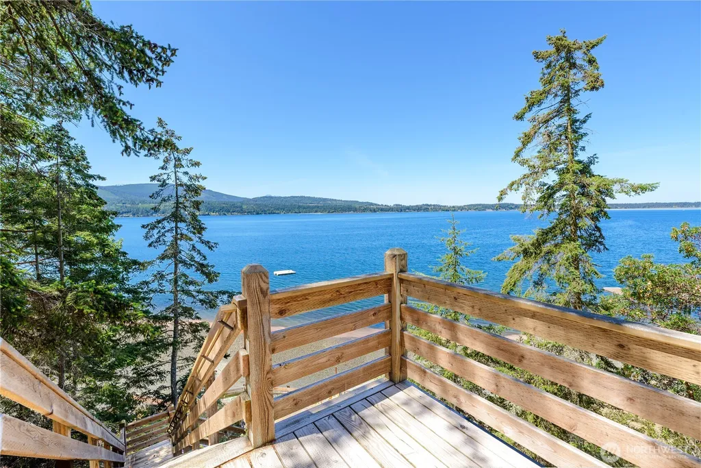 2463 E Sequim Bay Road Sequim WA 98382