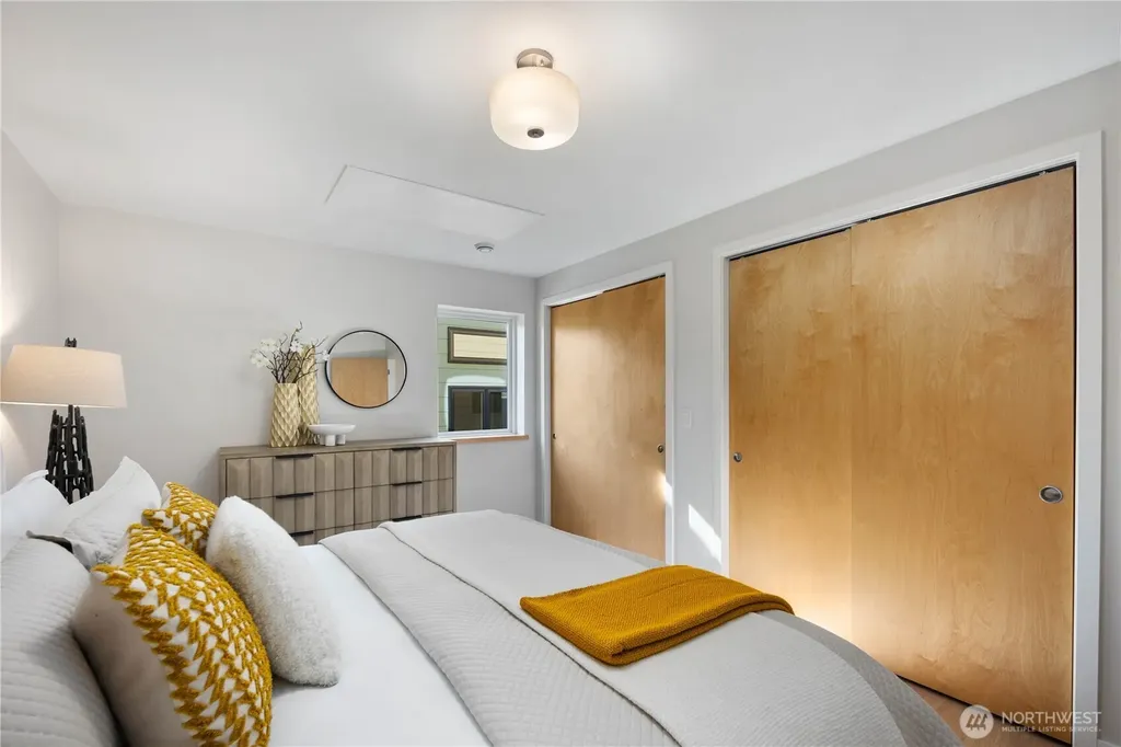8625 30th Avenue SW Seattle WA 98126