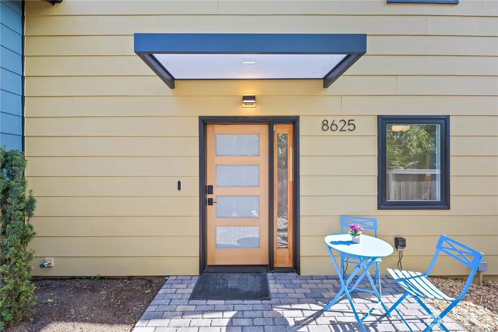 8625 30th Avenue SW Seattle WA 98126