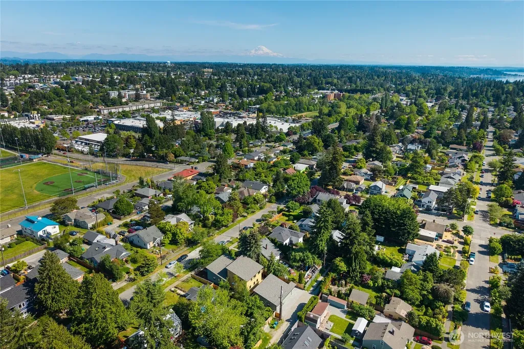 8625 30th Avenue SW Seattle WA 98126
