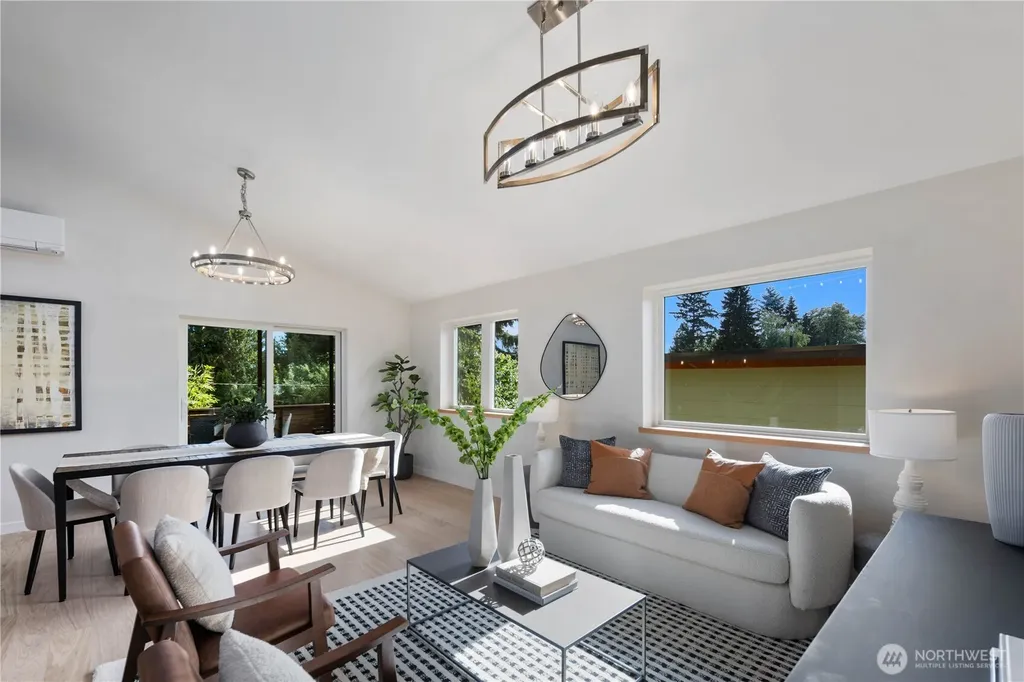 8625 30th Avenue SW Seattle WA 98126