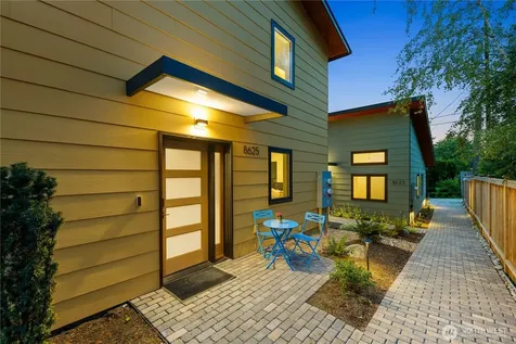 8625 30th Avenue SW Seattle WA 98126
