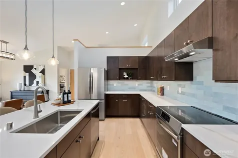 8625 30th Avenue SW Seattle WA 98126