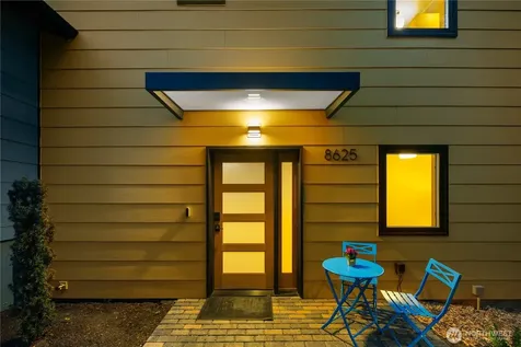 8625 30th Avenue SW Seattle WA 98126