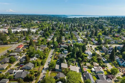 8625 30th Avenue SW Seattle WA 98126