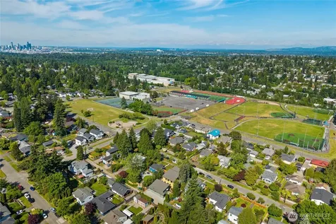 8625 30th Avenue SW Seattle WA 98126