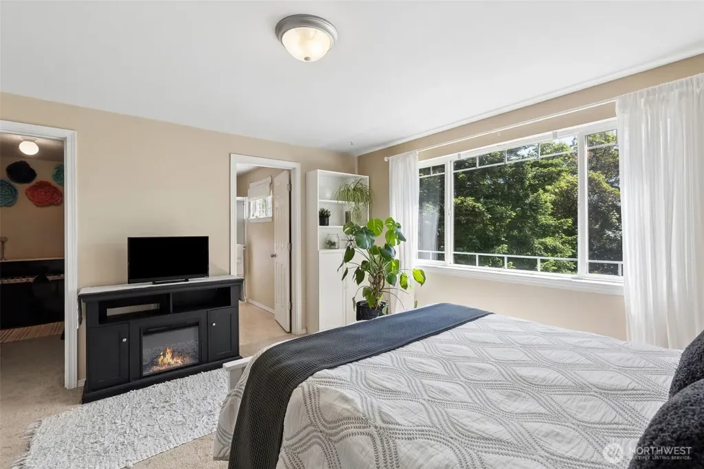 4732 Lakeshore Lane SE Olympia WA 98513