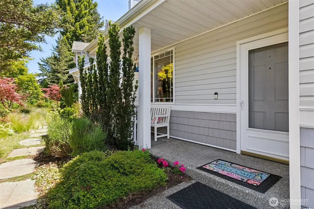 4732 Lakeshore Lane SE Olympia WA 98513