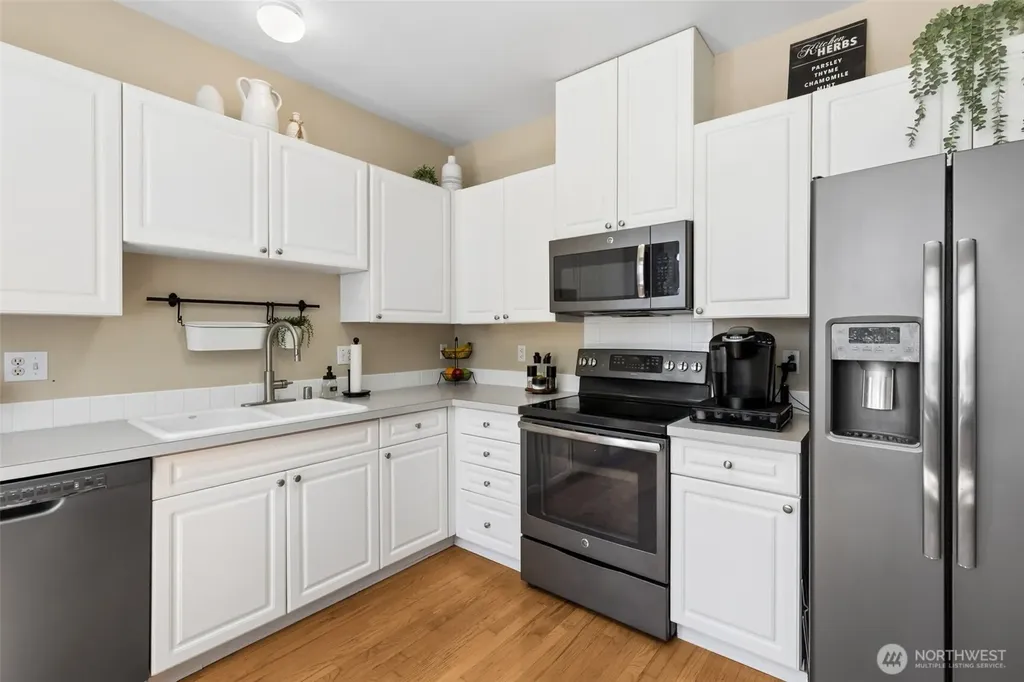 4732 Lakeshore Lane SE Olympia WA 98513