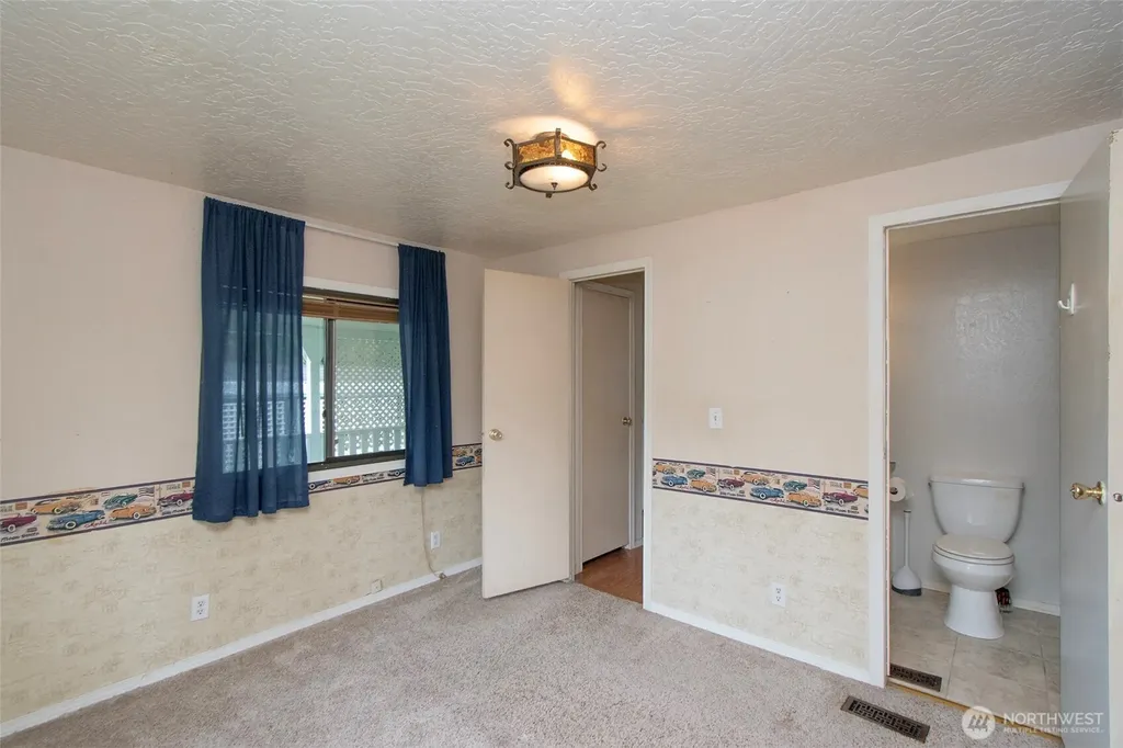 90 Baywood Village Sequim WA 98382