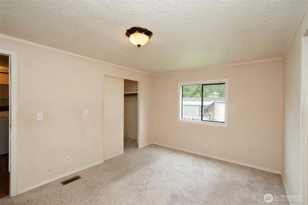 90 Baywood Village Sequim WA 98382