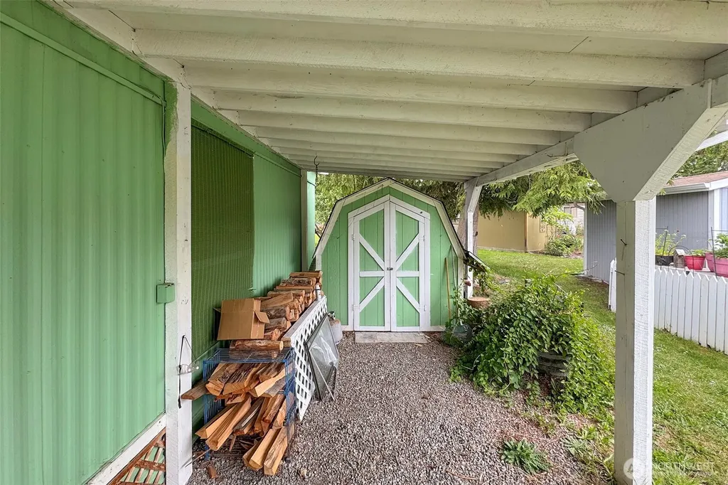 90 Baywood Village Sequim WA 98382