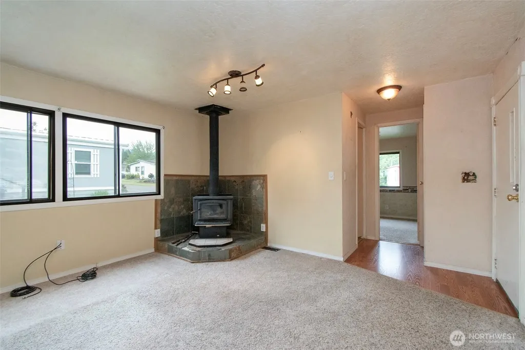 90 Baywood Village Sequim WA 98382