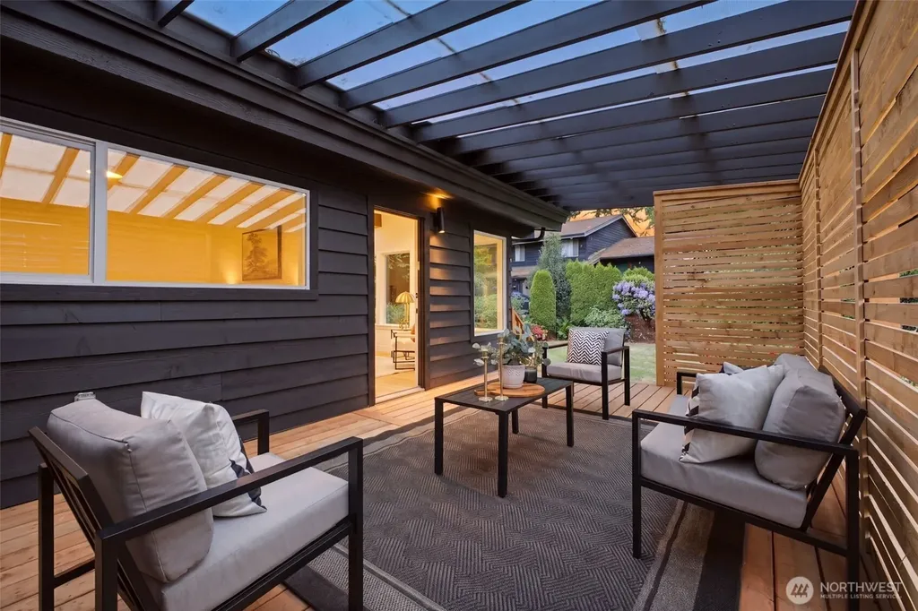 1547 NE Brockman Place Seattle WA 98125