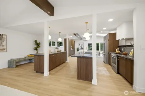 1547 NE Brockman Place Seattle WA 98125
