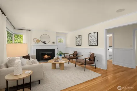 2456 3rd Avenue W Seattle WA 98119