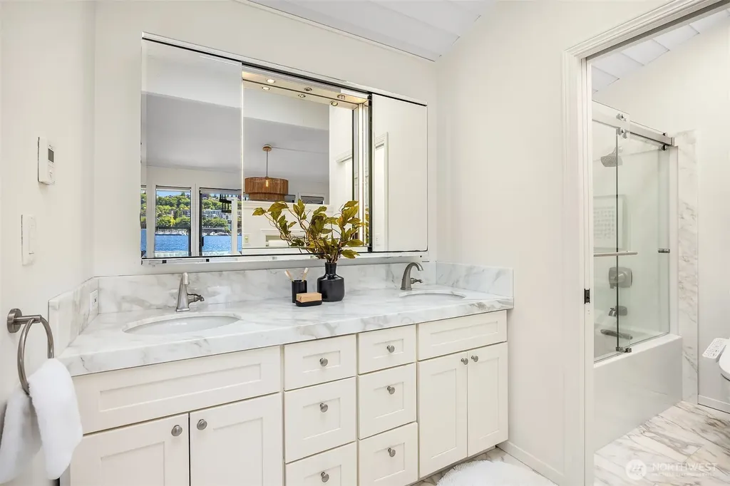 2031 Fairview Avenue E Seattle WA 98102