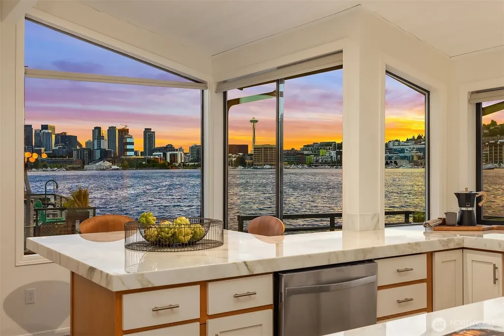 2031 Fairview Avenue E Seattle WA 98102