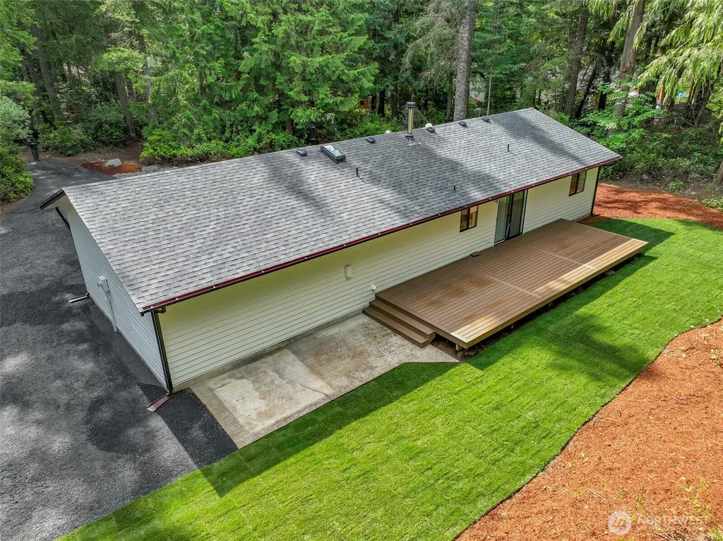 8726 NW Freddies Lane Bremerton WA 98312