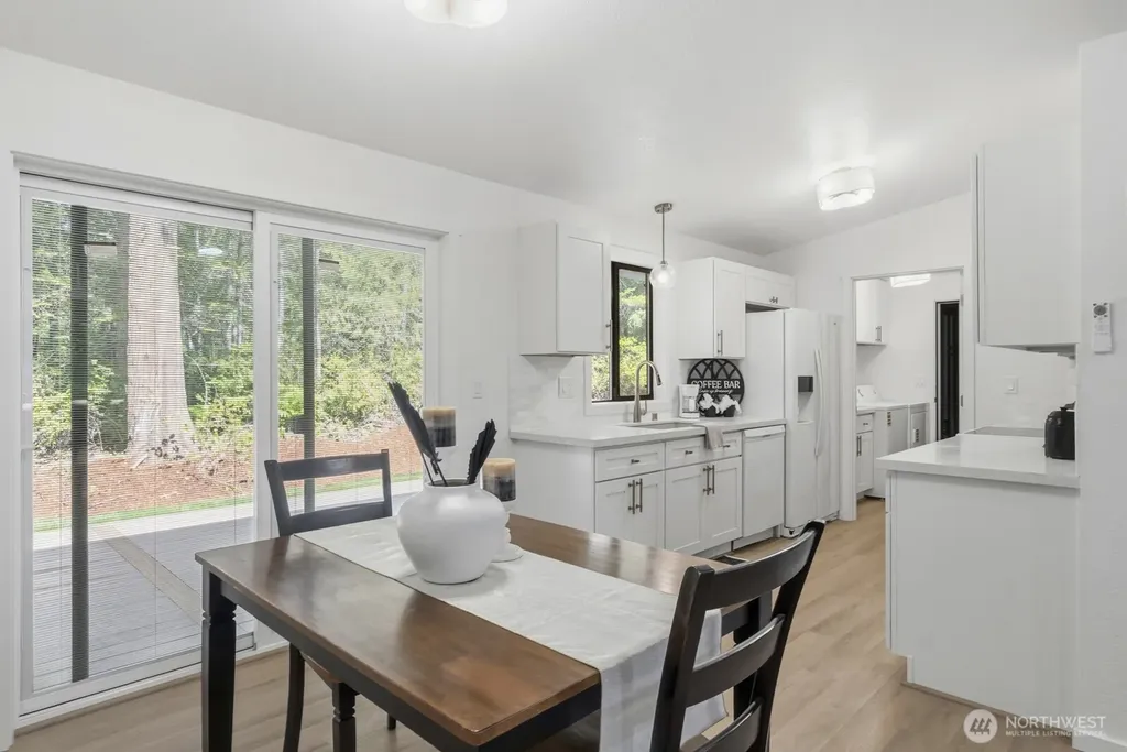 8726 NW Freddies Lane Bremerton WA 98312