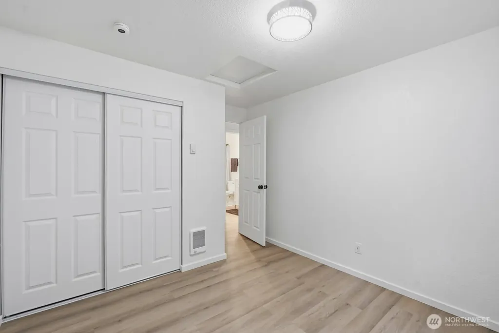8726 NW Freddies Lane Bremerton WA 98312