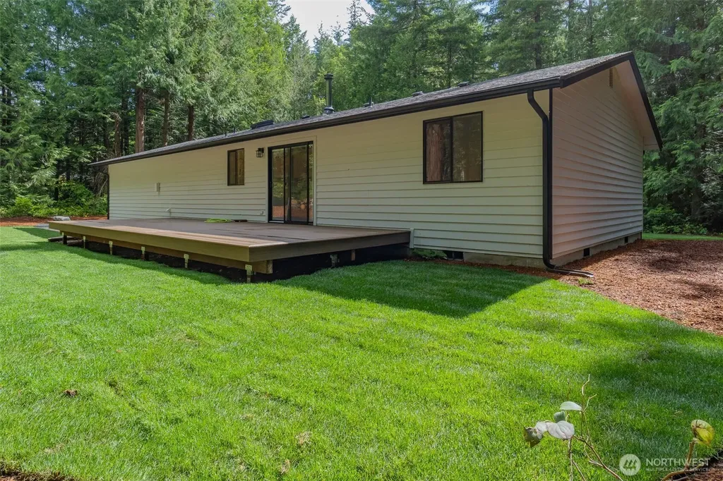 8726 NW Freddies Lane Bremerton WA 98312