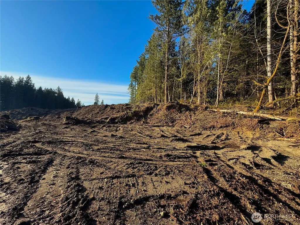 100 E Lakewood Drive Belfair WA 98528