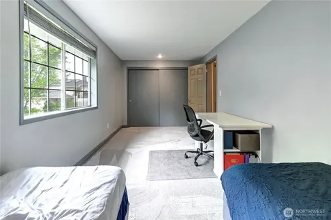 4914 Dover Street Everett WA 98203