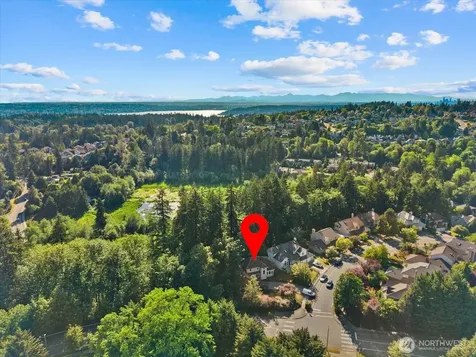 8561 135th Avenue SE Newcastle WA 98059