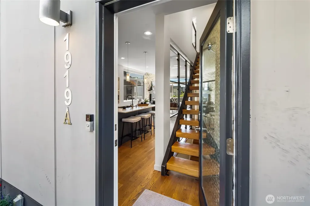1919 9th Avenue W Seattle WA 98119