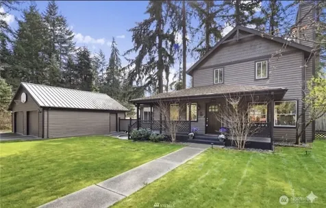 13826 Cascadian Way Everett WA 98208