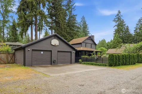 13826 Cascadian Way Everett WA 98208
