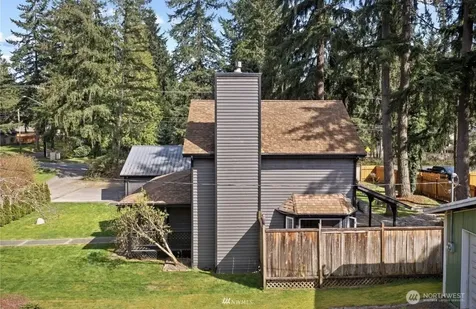 13826 Cascadian Way Everett WA 98208